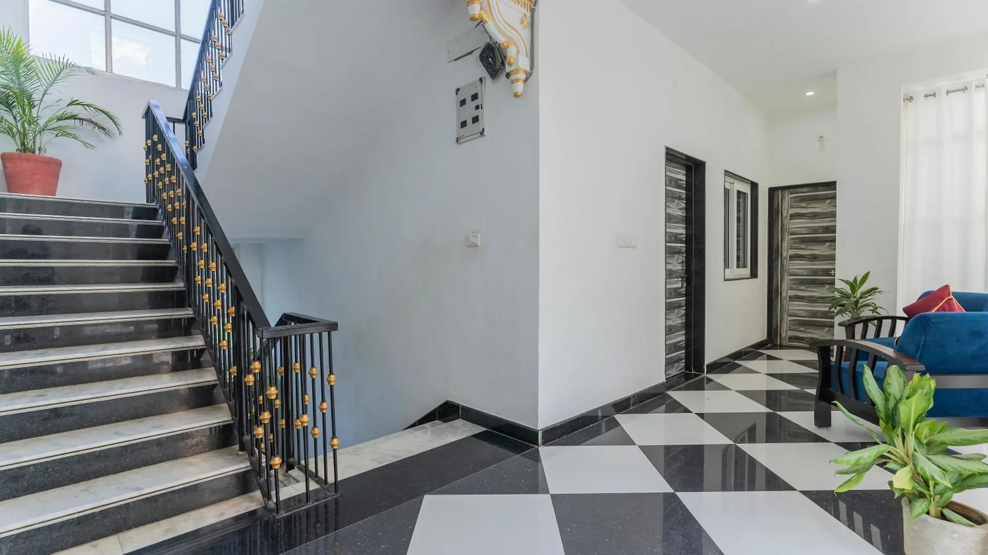 Emperor Palace A Heritage Villa Udajpur Hotel